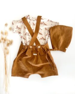 Kinder Baby Outfit Taufe Geburtstag Fotoshooting: Latzhose, Zwergenmütze und Shirt