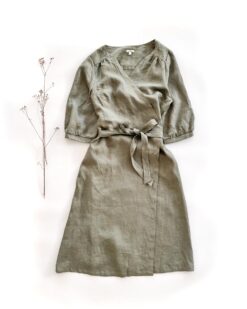 Sofortkauf: wadenlanges Damen Wickelkleid aus Leinen in Olive, Gr. XL (46/48)