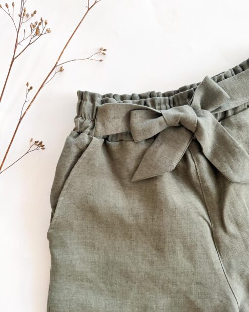 Sofortkauf: Damen Leinen Paperbag Shorts mit Schleife in Olive, Gr. 34/36 – Bild 2