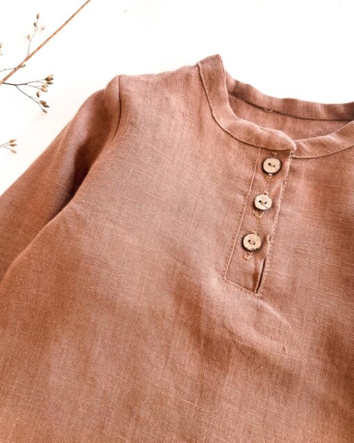 Sofortkauf: langarm Leinenshirt mit Knopfleiste in Schoko, Gr. 98/104 – Bild 4
