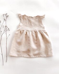 Sofortkauf: Leinenkleid mit Flügelärmeln in Wollweiß, Gr. 86/92