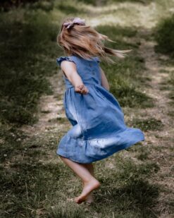 Sommer Leinenkleid festlich Volant Kleid für Einschulung oder Hochzeit in Salbei/ Olive