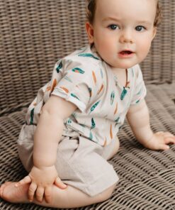 handgemachte, nachhaltige Leinenshorts für Kinder als Set mit T-Shirt