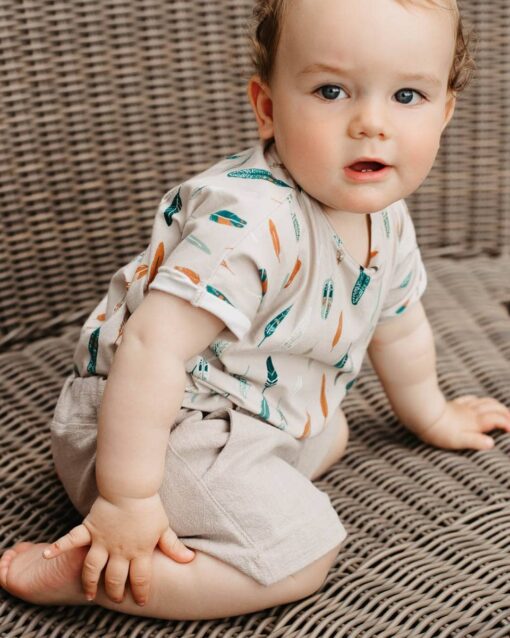 handgemachte, nachhaltige Leinenshorts für Kinder als Set mit T-Shirt