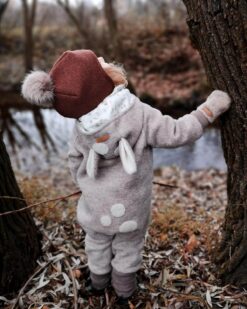 Walkreh als wollwalkoverall mit rehohren und rehpunkten für kinder und babys