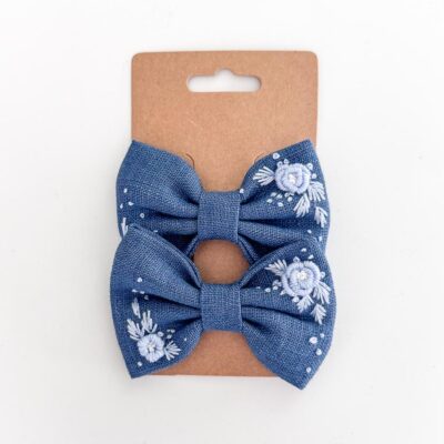 handbestickte Haarschleifen 2er-Set – Jeansblau "Vergissmeinnicht"