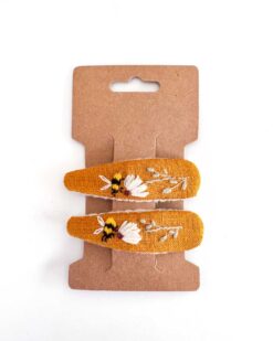 handbestickte Haarspangen 2er-Set – Senf "Bienenstaude"