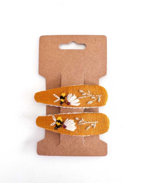 handbestickte Haarspangen 2er-Set – Senf "Bienenstaude"