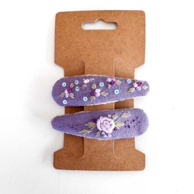handbestickte Haarspangen 2er-Set – Lavendel "Blumenglitzer"