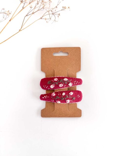 handbestickte Haarspangen 2er-Set – Himbeere "Glockenblume" – Bild 4