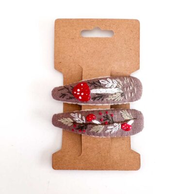 handbestickte Haarspangen 2er-Set – Schoko "Fliegenpilz"