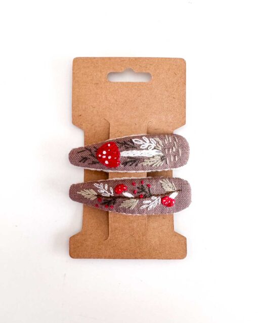handbestickte Haarspangen 2er-Set – Schoko "Fliegenpilz"