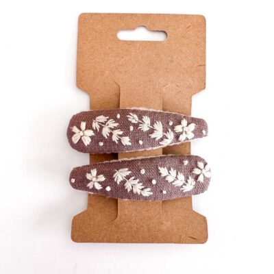 handbestickte Haarspangen 2er-Set – Schoko "Blütenhochzeit"