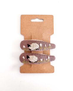 handbestickte Haarspangen 2er-Set – Schoko "Schäfchen"