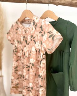 Nachhaltiges Kurzärmliges Mädchen Kleid aus weichem Bio Baumwolljersey für Kinder und Babys
