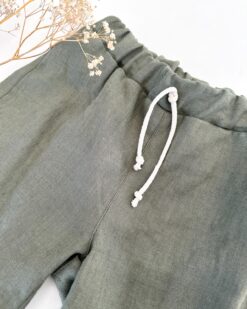 Bermuda Sommer Shorts für Jungen und Mädchen aus 100% gewaschenem Leinen - mit Kordel