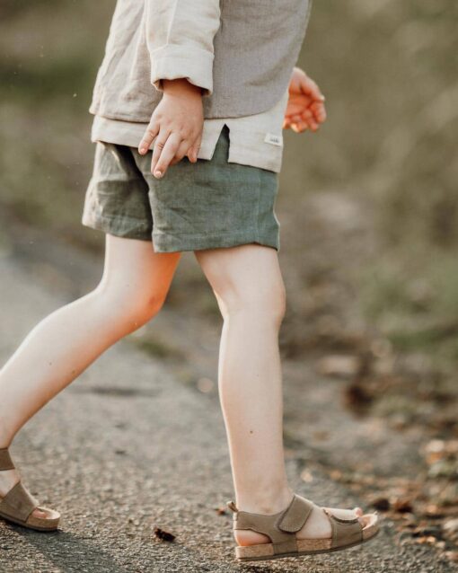 Leinenshorts für Kinder und Babys - kurze Kinderhose für den Sommer aus Leinen