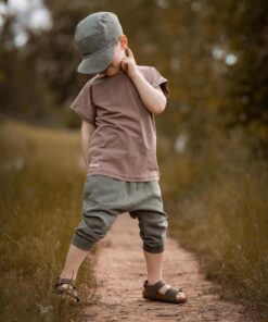 Bio Kinderkleidung aus Bio-Baumwolle und Leinen - Knickerbocker, Shirt, Leinen Cap