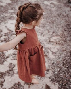 Sommer Leinenkleid mit Flügelärmeln - als kinder outfit für tauf, Hochzeit oder Fotoshootings