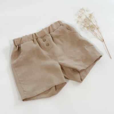 Sofortkauf: Kinder Leinenshorts in Sand mit Knopfleiste, Gr. 134/140