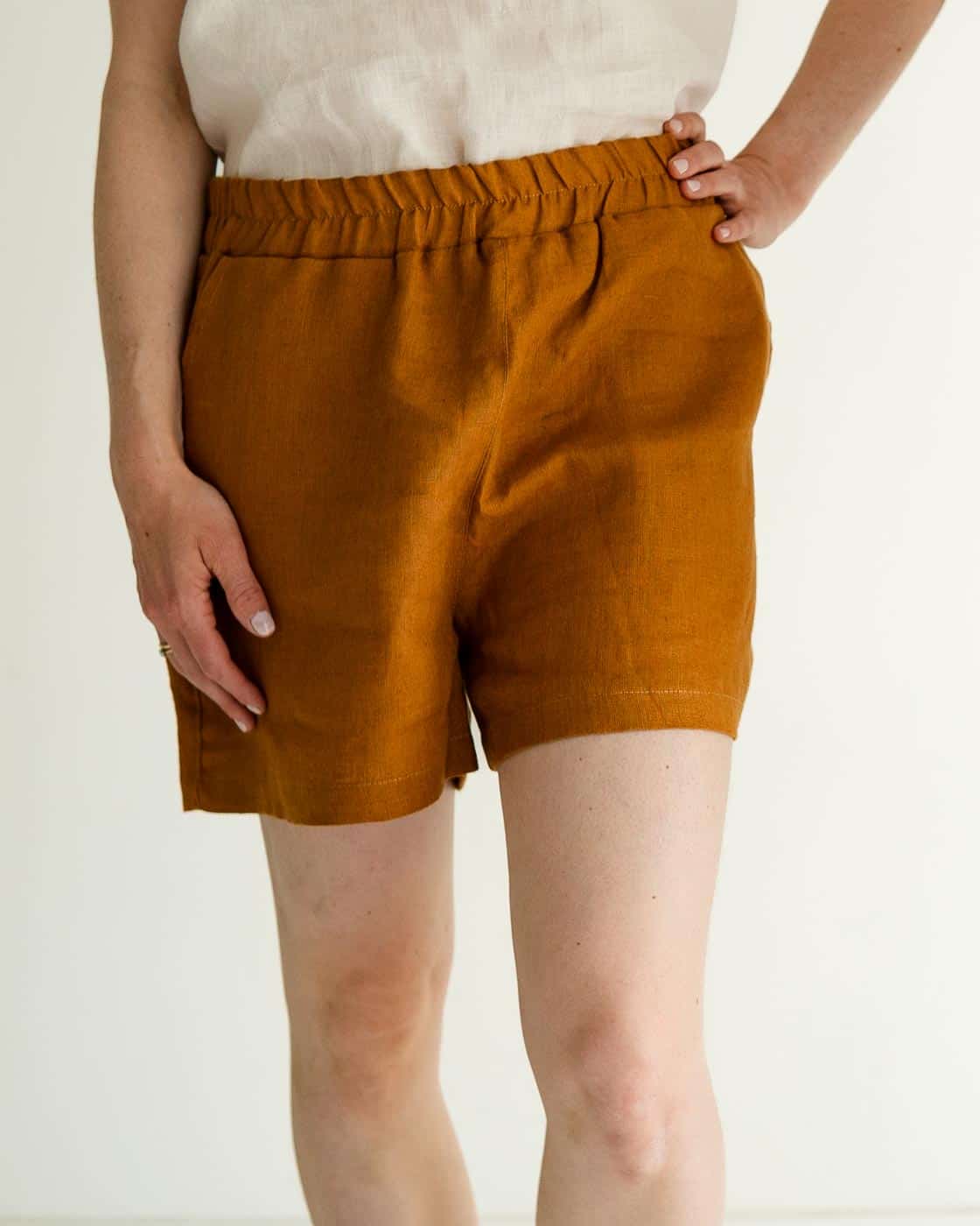 Damen Basic Shorts aus Leinen – Bild 2