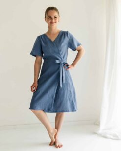 Sofortkauf: knielanges Damen Wickelkleid aus Leinen in Sommerblau, Gr. S (34/36)