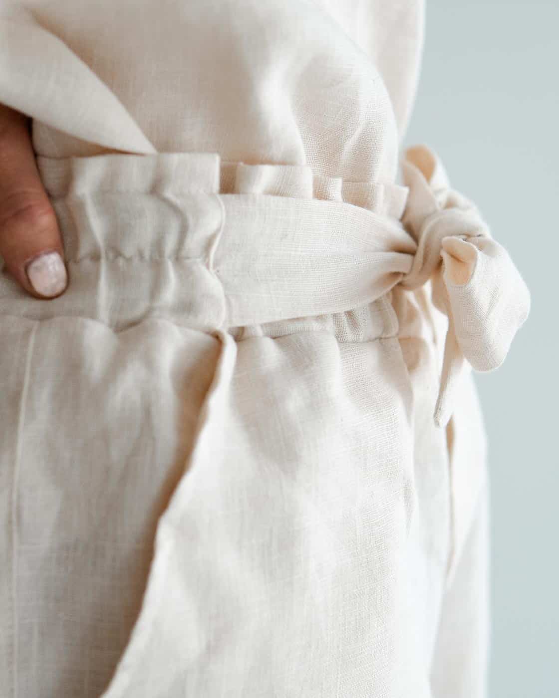 Damen Leinen Paperbag Shorts mit Schleife – Bild 3