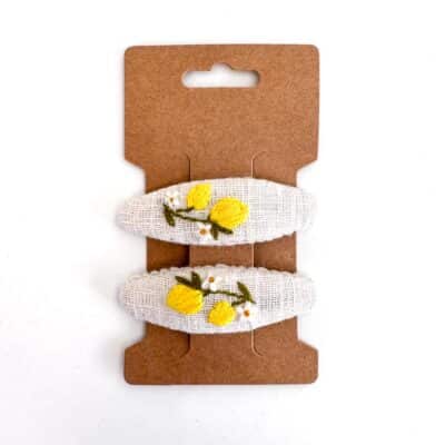 handbestickte Haarspangen 2er-Set – Wollweiß "Zitronenblüte"