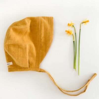 Sofortkauf: Leinen Baby Bonnet in Gelb/Altrosa, Gr. 48-50