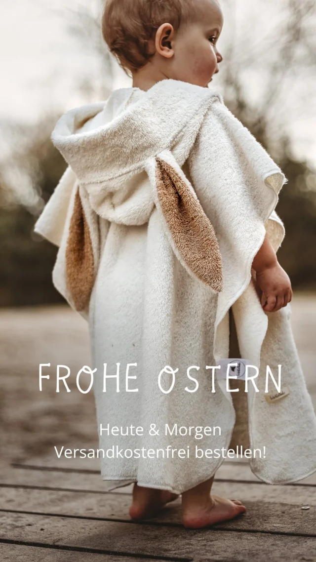 FROHE OSTERN!  Wir wünschen euch ein wunderschönes Osterfest mit euren Liebsten🐣 Und weil der Osterhase schon fleißig war gibts auch eine kleine Überraschung für euch:

Mit dem Code „OSTERN“ bekommt ihr HEUTE UND MORGEN die Versandkosten geschenkt!* Einlösbar auf www.wichtelkidz.de auf das gesamte Sortiment - Leinenteile, Walk-Lieblinge, Badeponchos und Zubehör. 
~
*gültig bis 21.April 2025, 23:59Uhr, für alle Bestellungen aus Deutschland, ohne Mindestbestellwert.  Für alle anderen EU-Länder gültig ab 150€ Bestellwert.
 Fotos: @threehappyhues 

#happyeaster #ostern #hasenponcho #kinderponcho #babyponcho #strandponcho #kapuzenhandtuch #badecape #kapuzenpocho #frotteeponcho #kinderbadetuch #momoftwo #momofthree #geschenkefürkinder #geschenkefürbabys #fairekinderkleidung #fairfashion #slowfashion #nachhaltigemode #natürlichekinderkleidung #nähenfürbabys #babytowel #kindergeschenk #handmade #babyhandtuch #babygeschenk #handmadeingermany #babyaccessoires