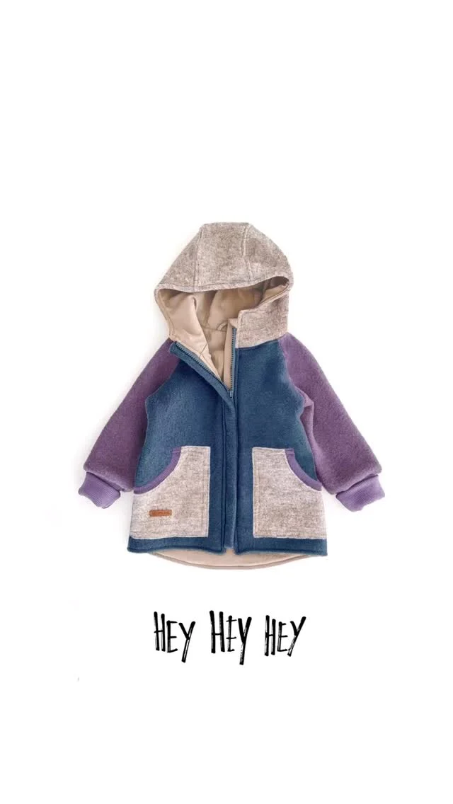 COLORBLOCK meets WOLLWALK 🌈
bis zu 15% | nur bis 13.7

Keine Lust auf Langeweile?
Dann stell dir jetzt deine individuelle Colorblock Walkjacke zusammen - oder lass es einfach dein Kind selbst kreativ werden! Es ist wirklich kinderleicht👍

Und das Beste: bis 13.7 könnt ihr noch bis zu 15% auf euer individuelles Wollwalk-Set sparen✨  👉 ab 100 € – 5 % 👉 ab 200 € – 10 % 👉 ab 300 € – 15 % 
🎁 Für die ersten 100 Bestellungen ab 180 € gibt’s einen kostenlosen Loop-Schal dazu – in Wunschgröße & Farbe! 
Entdecke deine Lieblingskombi 
auf www.wichtelkidz.de

-
#walkliebe #wollwalk #colorblock #wollwalkkleidung #colorblockwollwalkjacke #colorblockwalkjacke #walkoverall #slowfashion #mama2025 #herbstbaby #outdoorfashionforkids #wichtelkidz #walkjacke #wollwalk #nachhaltigekinderkleidung #herbstjacke #fairfashionkids #mamaleben  #collegejacke  #wollwalkjacke  #kindermode #handgemacht #kigakind #mamaalltag #mamabusiness #hanadekinderkleidung #wollwalkkleidung #mitliebegemacht