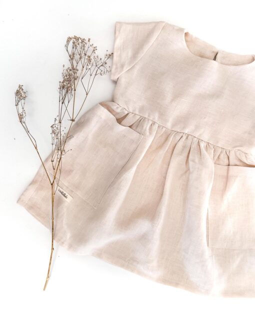 Sofortkauf: Leinenkleid mit kurzen Ärmeln und Taschen in Natur, Gr. 74/80 – Bild 2