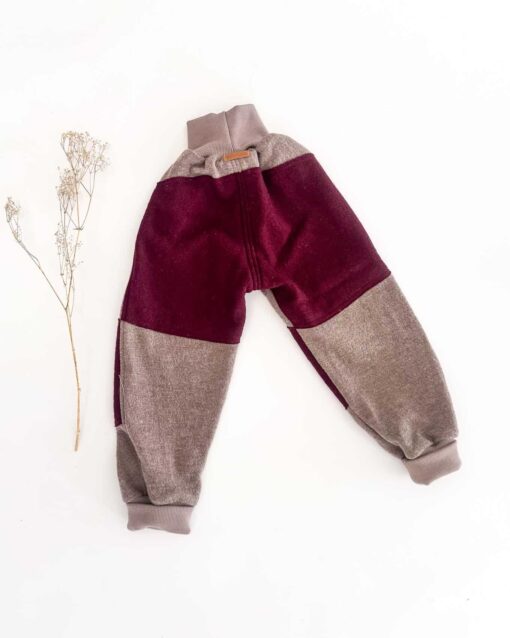 Sofortkauf: Merino Walkhose in Taupe mit Po- und Knie in Beere, Gr. 104/110 – Bild 2