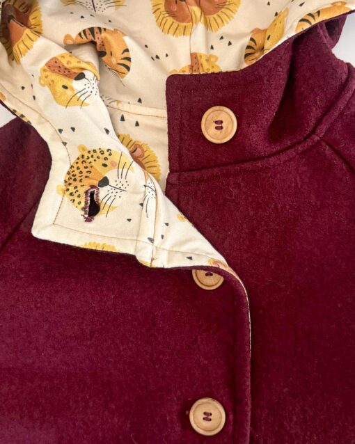 Sofortkauf: Walkjacke mit Holzknöpfen Merinowalk Beere, Gr. 134/140 – Bild 2