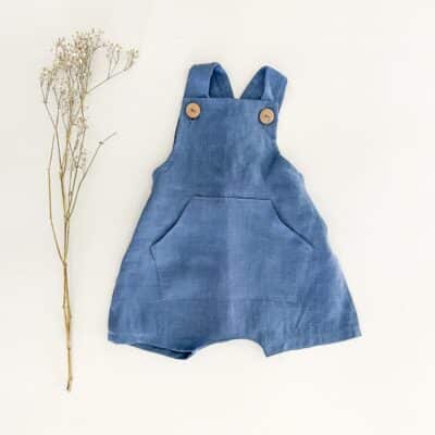 Sofortkauf: kurze Leinen Latzhose/ Salopette Jeansblau, Gr. 62/68