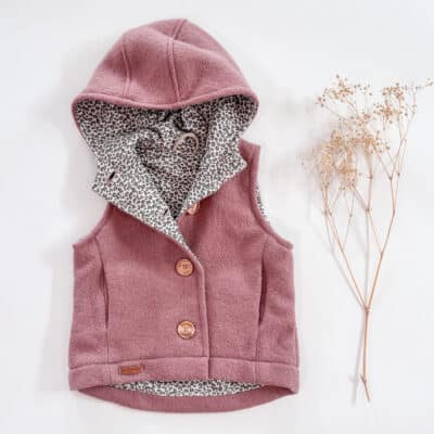 Sofortkauf: Walkweste mit Holzknöpfen in Altrosa/Leo Vanilla, Gr. 92/98