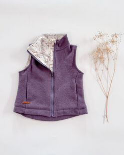 Sofortkauf: Walkweste mit Reißverschluss in Lila/Norw. Flowers, Gr. 98/104