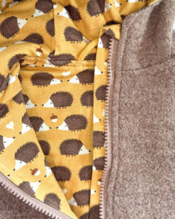 Alternative view of Sofortkauf: Walkweste mit Reißverschluss in Schlamm/Verliebte Igel, Gr. 80/86