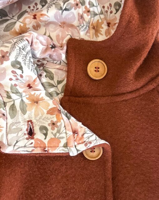 Sofortkauf: Walkjacke mit Holzknöpfen in Rost mit Bärenohren, Gr. 92/98 – Bild 3