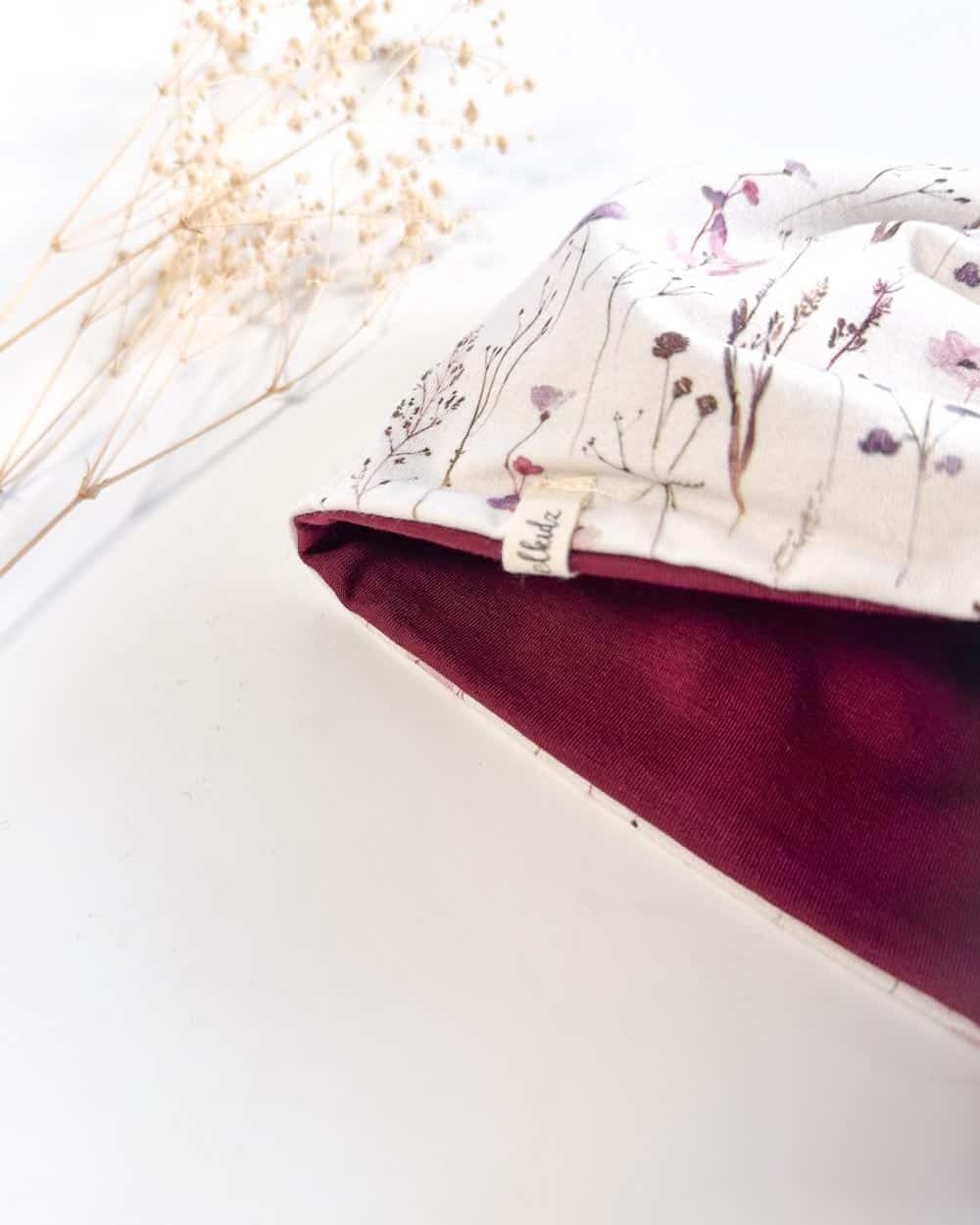 Sofortkauf: Wende-Beanie Beere/Norwegian Flowers, Gr. 40-42 (ca. 4-5 Monate) – Bild 2