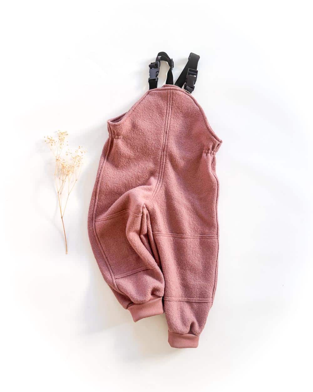 Sofortkauf: Walk-Latzhose Altrosa mit Knie-Verstärkung, Gr. 98/104 – Bild 2