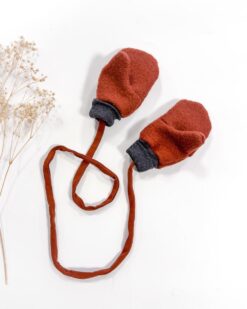 Sofortkauf: ungefütterte Wollwalk Handschuhe in Rost mit Band, Gr. 1 (1-2 Jahre)