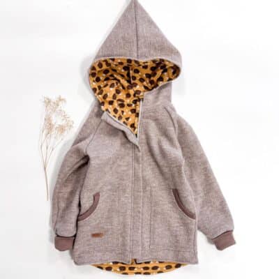 Sofortkauf: Walkjacke mit Reißverschluss mit Taschen in Sand Meliert/Verliebte Igel, Gr. 140/146