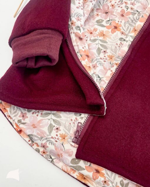 Sofortkauf: Walkjacke mit Reißverschluss Merinowalk Beere im Set mit Beanie, Gr. 128/134 – Bild 2