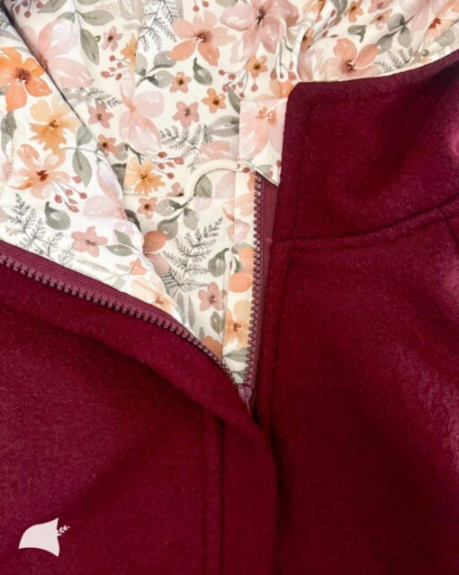 Sofortkauf: Walkjacke mit Reißverschluss Merinowalk Beere im Set mit Beanie, Gr. 128/134 – Bild 3
