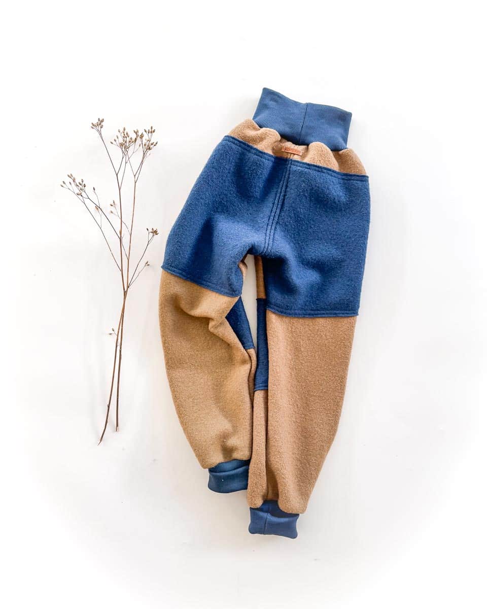 Sofortkauf: Walkhose mit Taschen in Camel mit Po- und Knie Verstärkung in Rauchblau, Gr. 122/128 – Bild 2