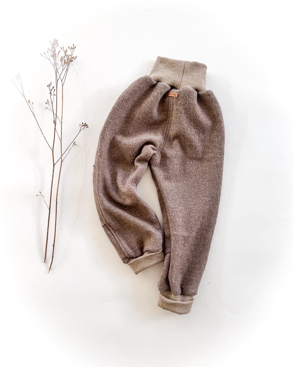Sofortkauf: Merino Walkhose in Taupe mit Knie-Belege und Taschen, Gr. 98/104 – Bild 2
