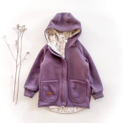 Sofortkauf: Walkjacke mit Reißverschluss in Lila/Norwegain Flowers, Gr. 104/110