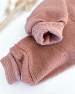 Kinder Wollwalk-Latzhose Matsches mit mitwachsenden Bio Merino-Wollbündchen