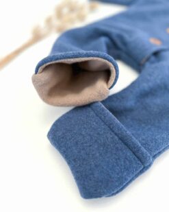 Walkoverall Baby mit Umschlägen zum Umklappen aus Schurwolle und Bio-Baumwolljersey